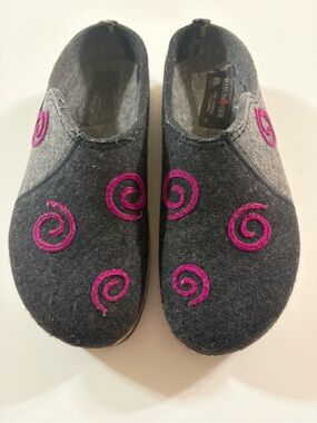 Haflinger size 41 Gray Felt Mules with Pink Spiral Embroidery